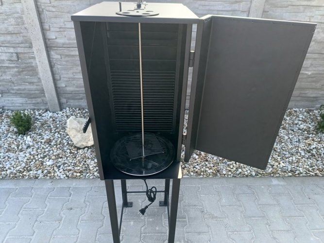 Gril na gyros uzavřený